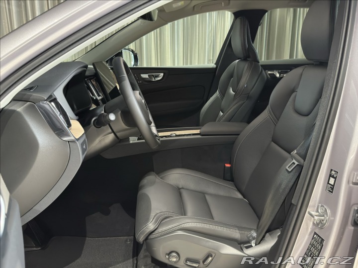 Volvo XC60 2,0 B5 Plus Dark 2026