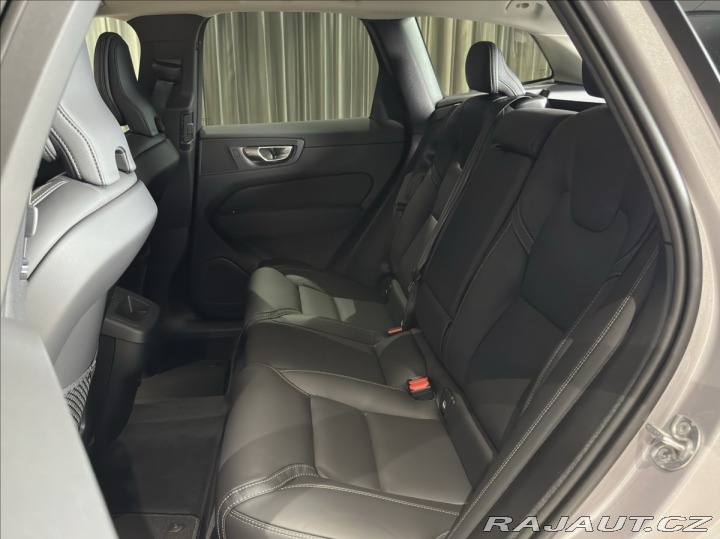 Volvo XC60 2,0 B5 Plus Dark 2026