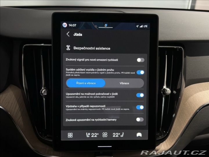 Volvo XC60 2,0 B5 Plus Dark 2026