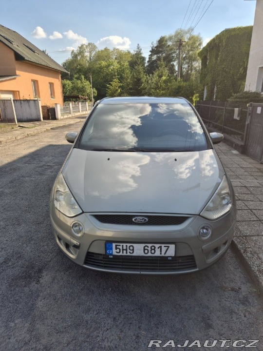Ford S-MAX 2,0 TDCi 85 kW, 7 míst, 2009