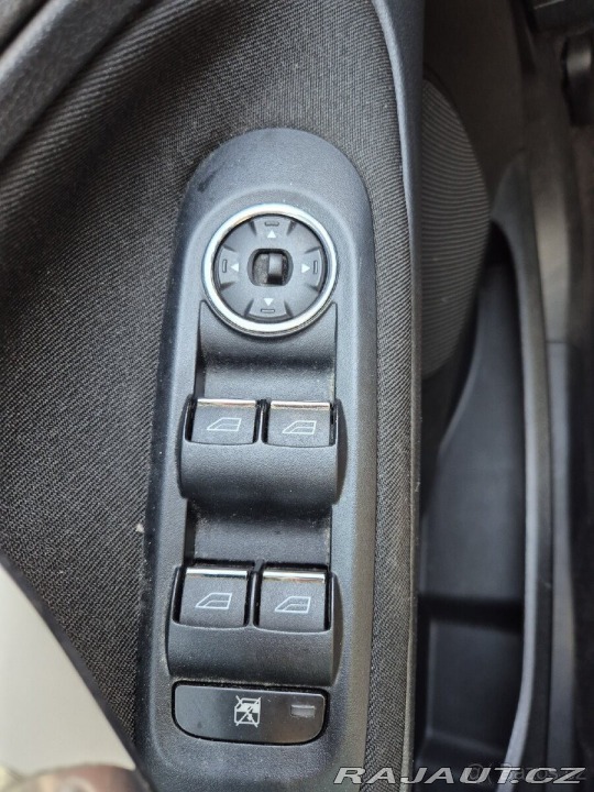 Ford S-MAX 2,0 TDCi 85 kW, 7 míst, 2009