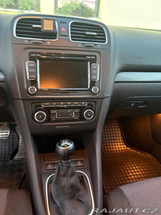 Volkswagen Golf 1,6 TDI | Style | 77 kW 2011