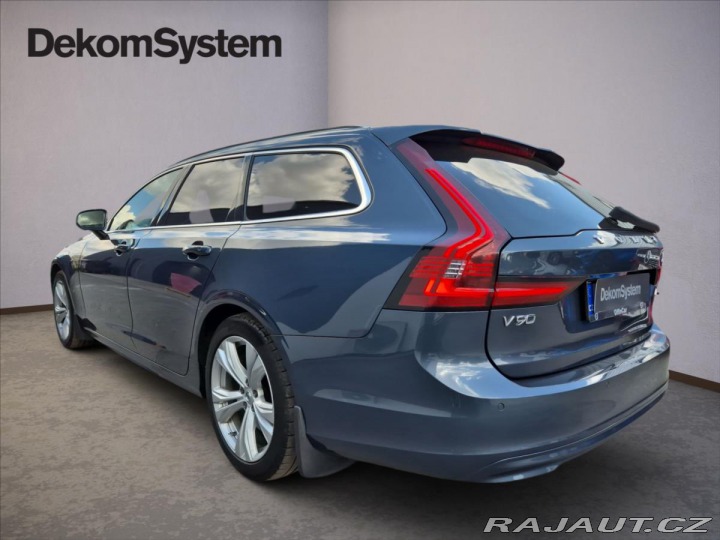 Volvo V90 2,0 B4 FWD Momentum Advan 2021