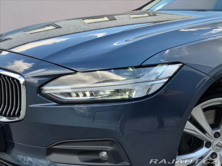 Volvo V90 2,0 B4 FWD Momentum Advan 2021