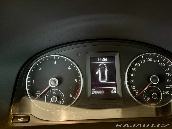 Volkswagen Touran 2.0 TDI 2011