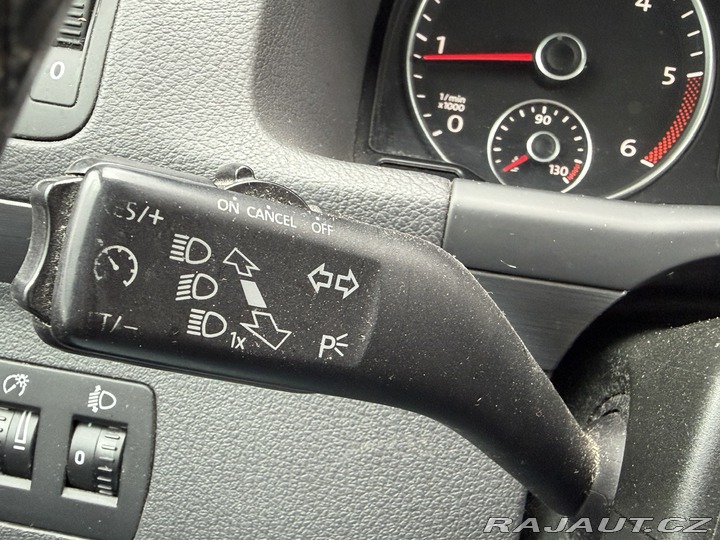 Volkswagen Touran 2.0 TDI 2011