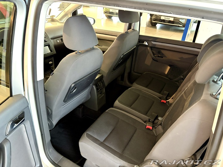 Volkswagen Touran 2.0 TDI 2011
