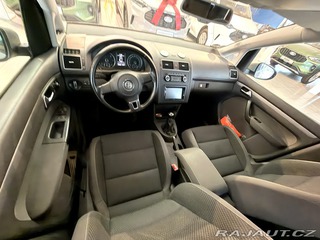 Volkswagen Touran 2.0 TDI 2011