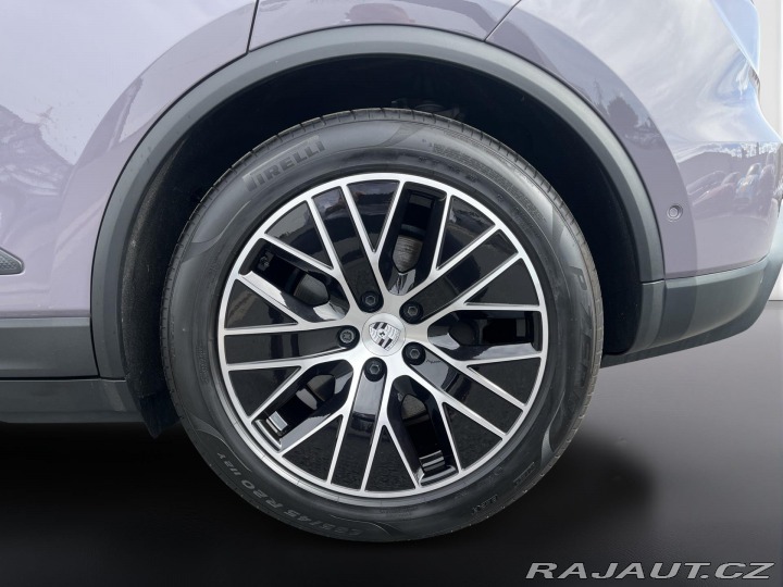 Porsche Macan Electric 2025