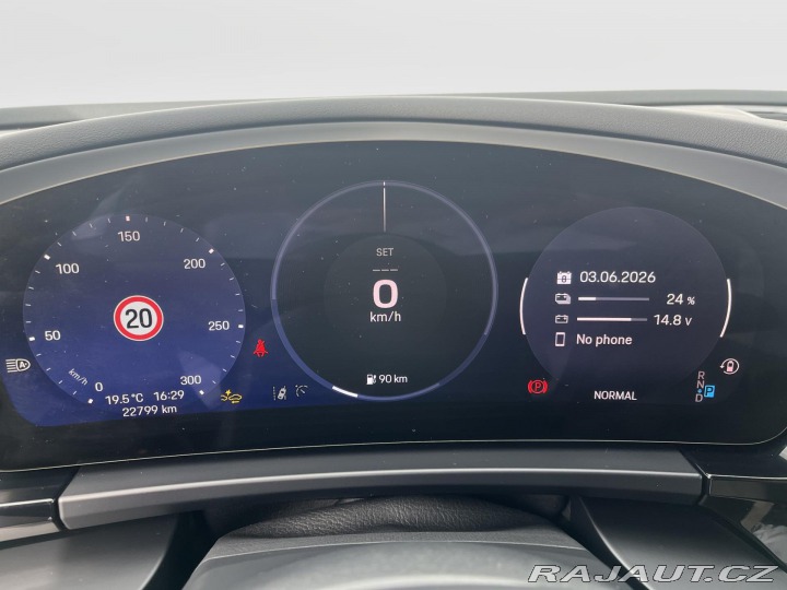Porsche Macan Electric 2025