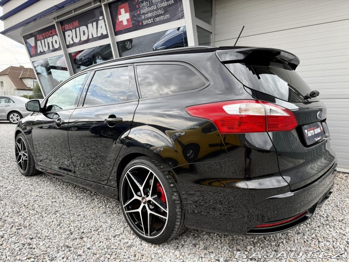 Ford Focus 2,0i 184kW ST REZERVACE 2013