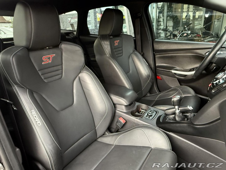 Ford Focus 2,0i 184kW ST REZERVACE 2013