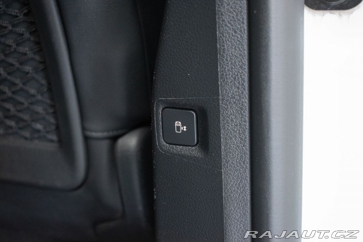 Opel Zafira 2.0 CDTi ELEGANCE*TAŽNÉ*Č 2022
