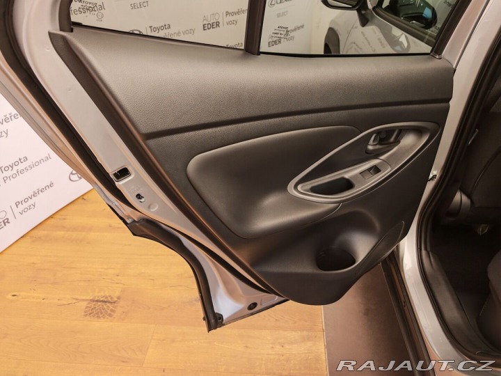 Toyota Yaris Cross 1.5 TNGA HEV 1 CVT Style 1800
