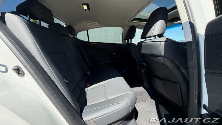 Lexus Ostatní modely ES 300h 300h 2,5 HEV BUSINESS EDI 2025