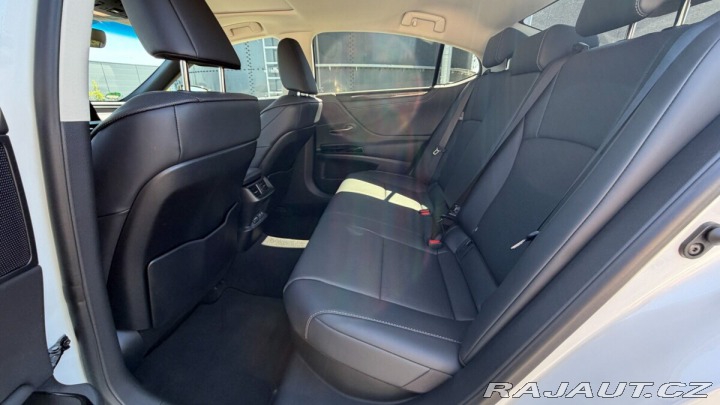 Lexus Ostatní modely ES 300h 300h 2,5 HEV BUSINESS EDI 2025