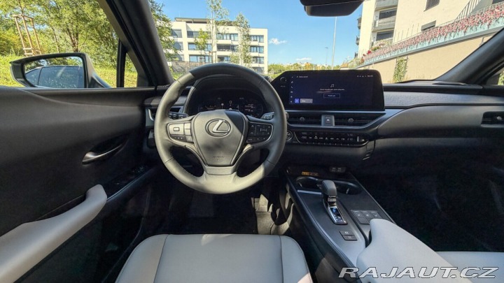 Lexus Ostatní modely UX 300h 300H 2,5 HEV F SPORT DESI 2025