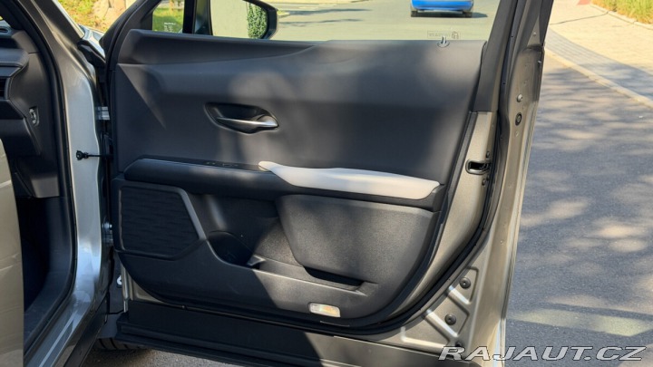 Lexus Ostatní modely UX 300h 300H 2,5 HEV F SPORT DESI 2025