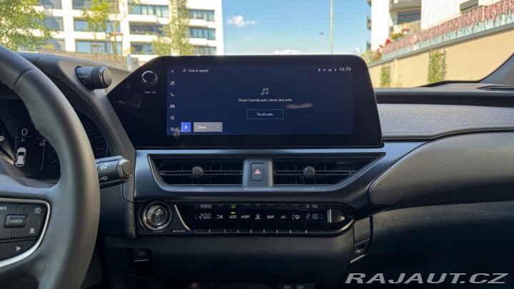 Lexus Ostatní modely UX 300h 300H 2,5 HEV F SPORT DESI 2025