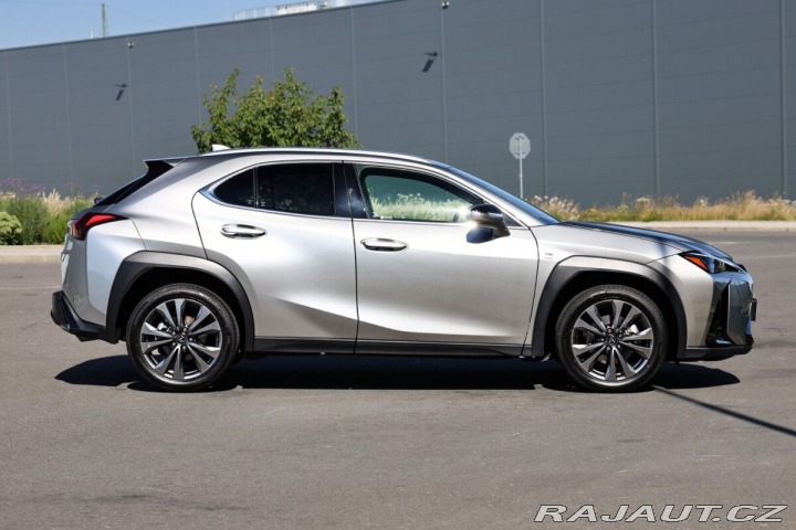 Lexus Ostatní modely UX 300h 300H 2,5 HEV F SPORT DESI 2025
