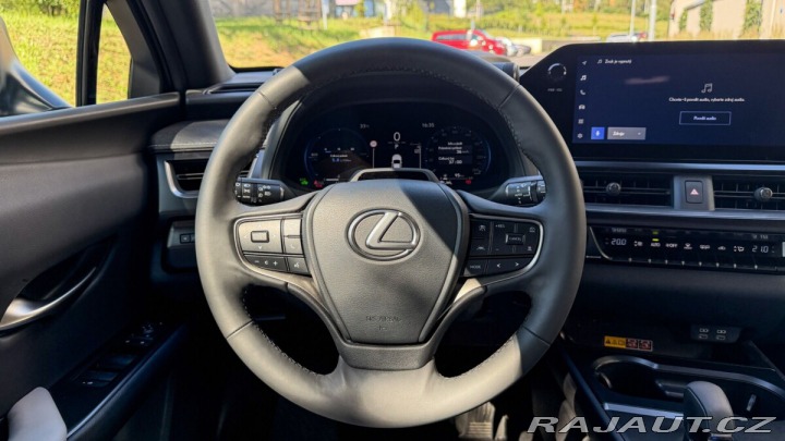 Lexus Ostatní modely UX 300h 300H 2,5 HEV F SPORT DESI 2025