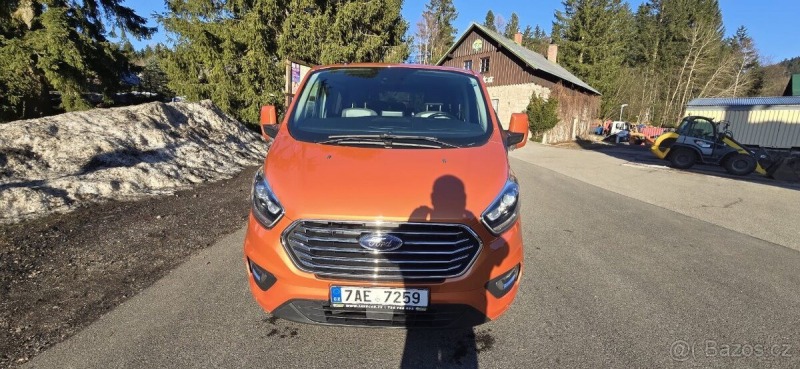 Ford Tourneo Custom 2,0 TDCi 130 k – 9 míst