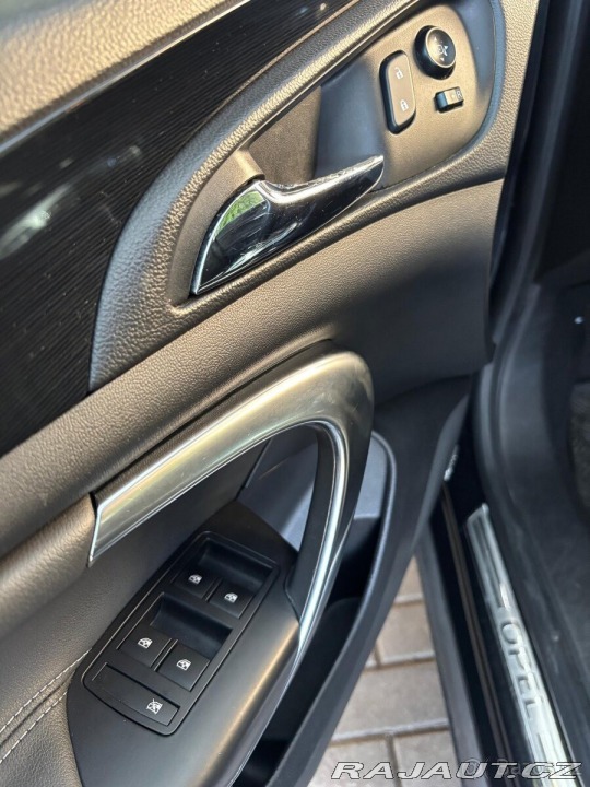 Opel Insignia 2,0   CDTi /Automat/4×4 2016