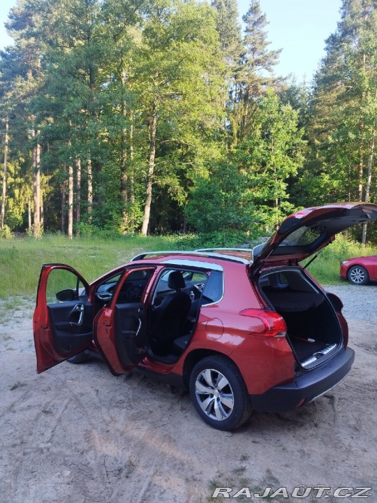 Peugeot 2008 2,0 i. 81 kW. 1800