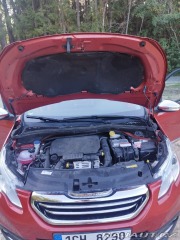 Peugeot 2008 2,0 i. 81 kW. 1800