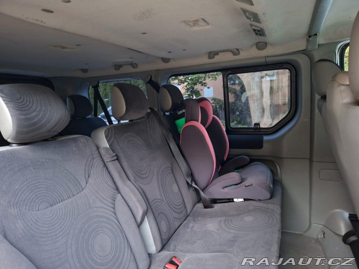 Renault Trafic 2,5 dCi 107 kW, 9 míst, 2010