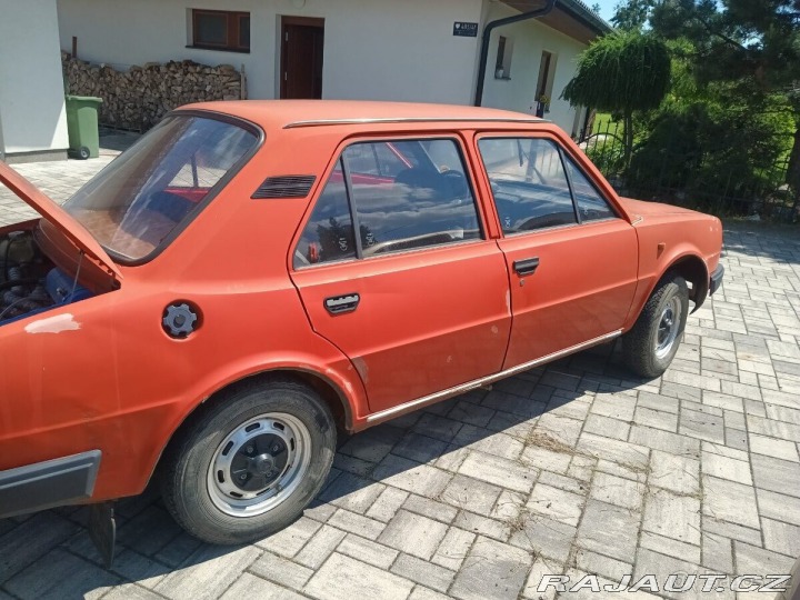 Škoda 120 LS r.v.84 2 majitel 1800
