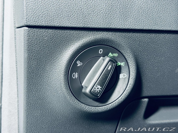 Škoda Karoq 1.5TSI*SPORT*360*5.LET.ZÁ 2025