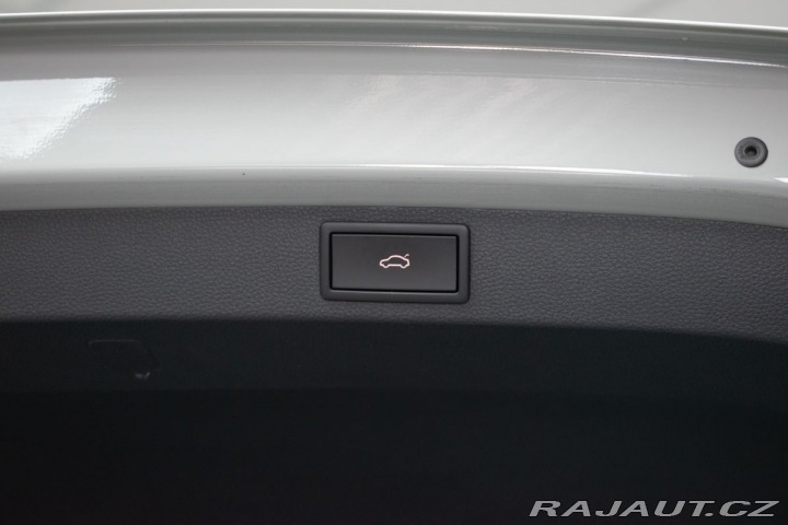 Škoda Karoq 2.0TDI*MANUÁL*ACC*KAMERA* 1800