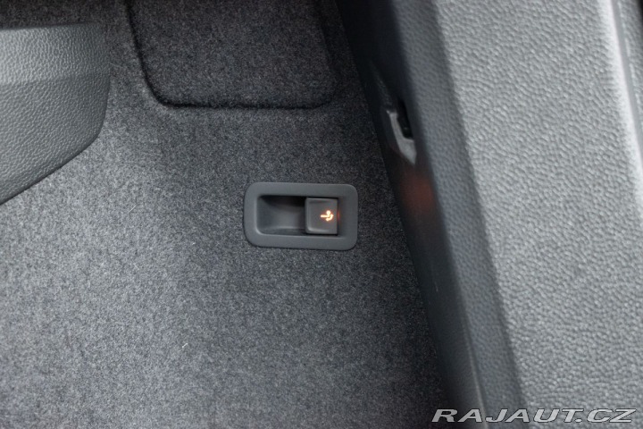 Škoda Karoq 1.5 TSI STYLE*TAŽNÉ*DPH*Č 2021