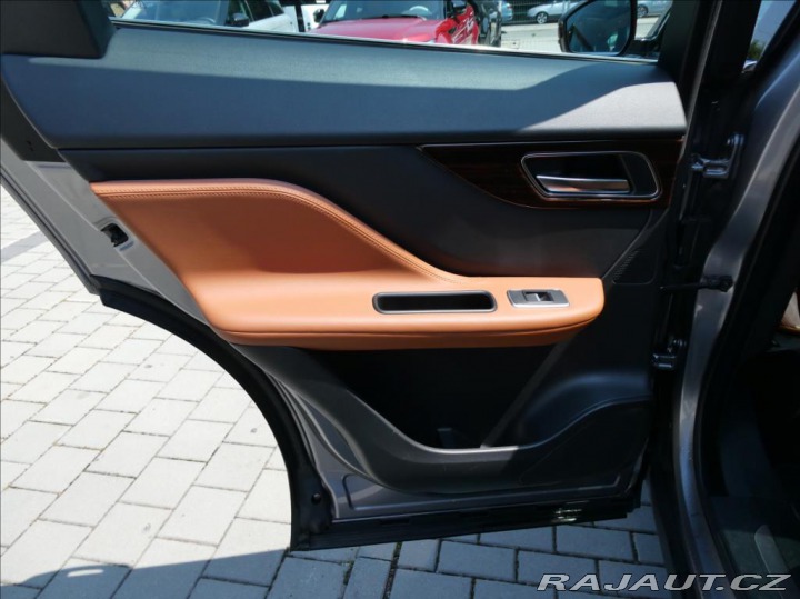 Jaguar F-Pace 3,0 d Portfolio,1Maj,ČR,D 2019