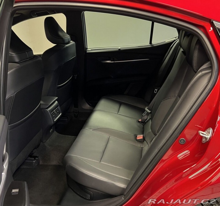 Toyota Camry 2.5 Hybrid AT EXECUTIVE 2025