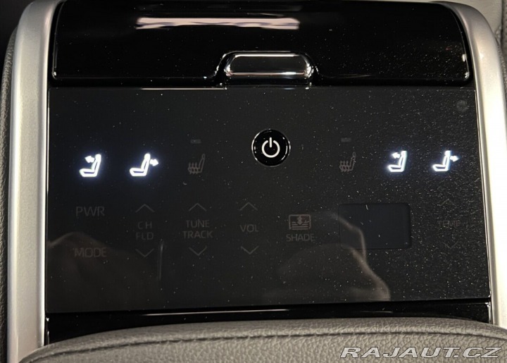 Toyota Camry 2.5 Hybrid AT EXECUTIVE 2025