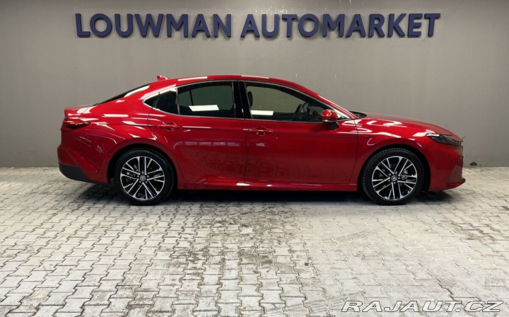 Toyota Camry 2.5 Hybrid AT EXECUTIVE 2025