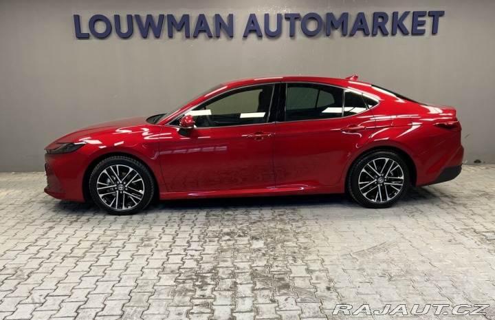 Toyota Camry 2.5 Hybrid AT EXECUTIVE 2025