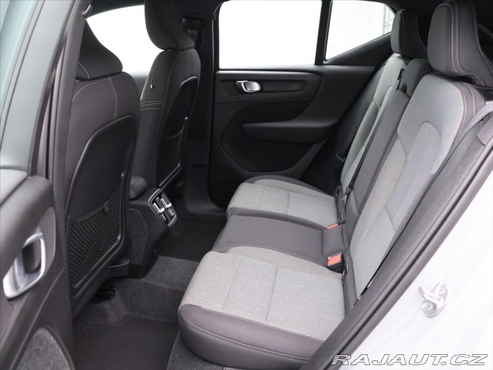 Volvo XC40 2.0 B3 120kW Core DCT CZ 2025