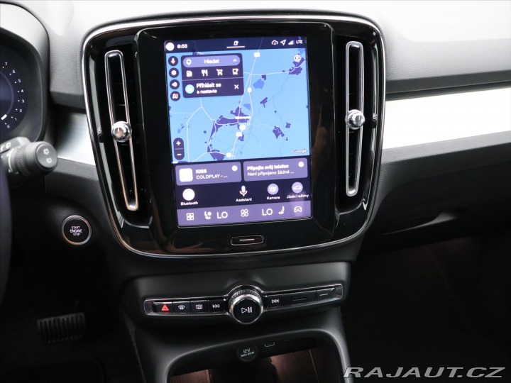 Volvo XC40 2.0 B3 120kW Core DCT CZ 2025