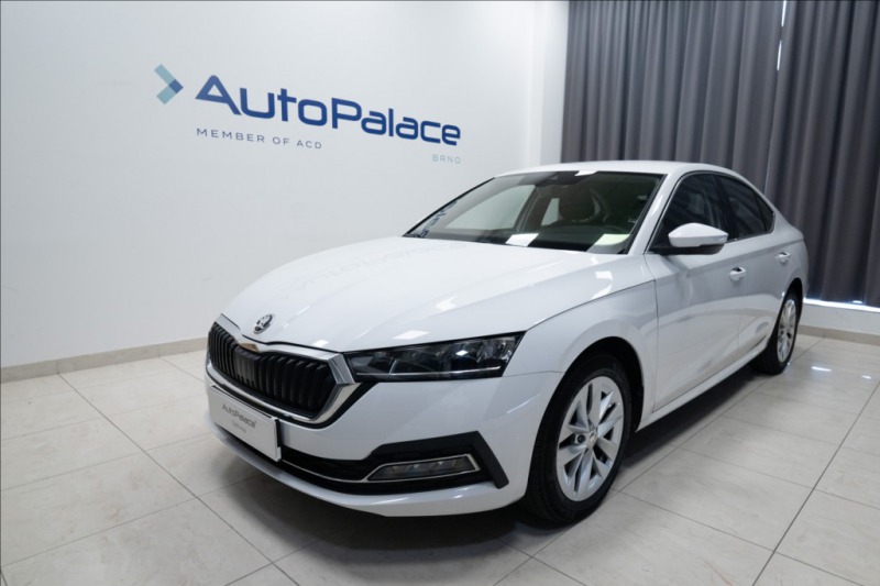 Škoda Octavia 2,0 TDI ČR KEYLESS VÝHŘEV