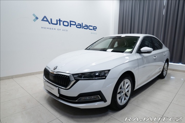 Škoda Octavia 2,0 TDI ČR KEYLESS VÝHŘEV 2023