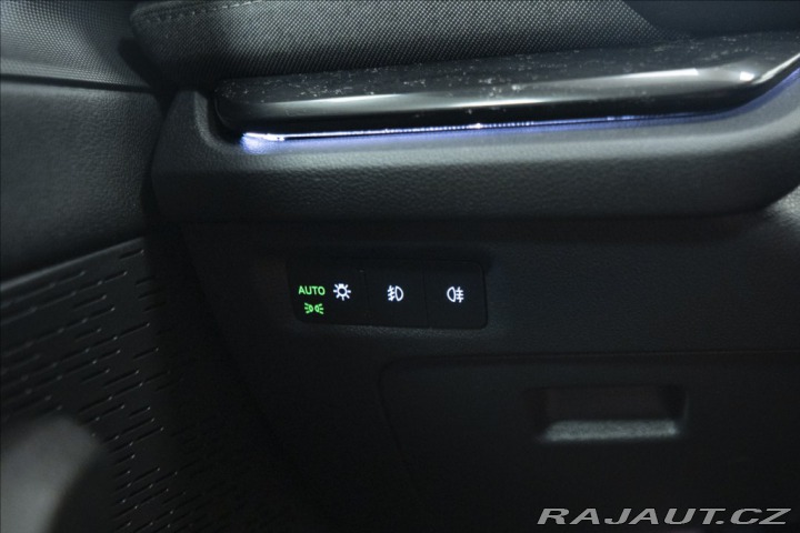 Škoda Octavia 2,0 TDI ČR KEYLESS VÝHŘEV 2023