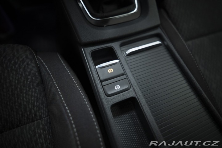 Škoda Octavia 2,0 TDI ČR KEYLESS VÝHŘEV 2023