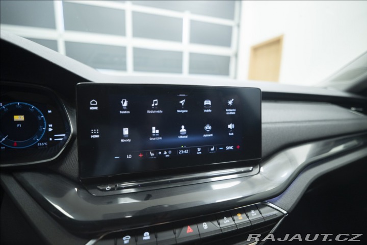 Škoda Octavia 2,0 TDI ČR KEYLESS VÝHŘEV 2023