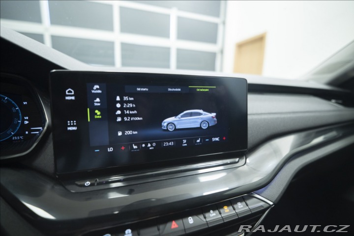Škoda Octavia 2,0 TDI ČR KEYLESS VÝHŘEV 2023