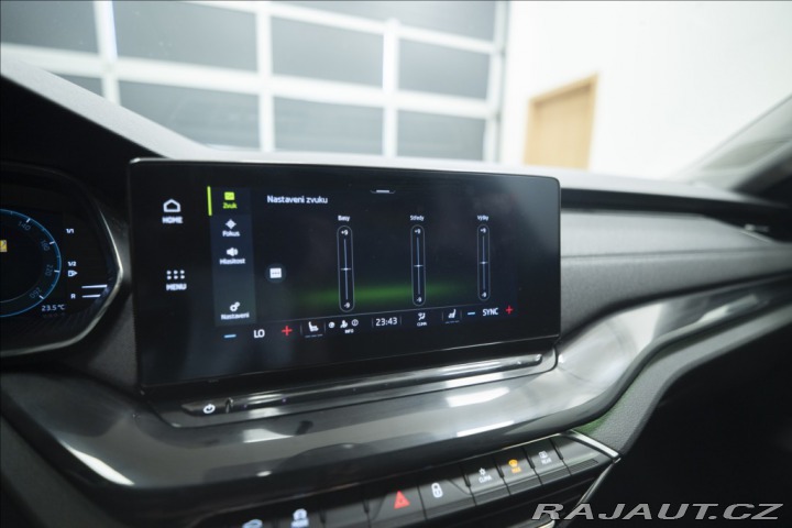 Škoda Octavia 2,0 TDI ČR KEYLESS VÝHŘEV 2023