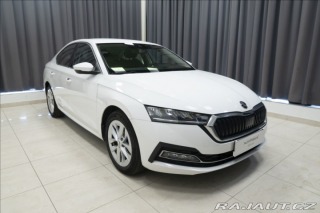 Škoda Octavia 2,0 TDI ČR KEYLESS VÝHŘEV 2023