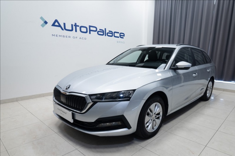 Škoda Octavia 2,0 TDI VÝHŘEV ČR 2x KOLA